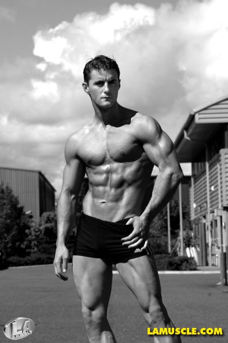 Simon Howard, Model